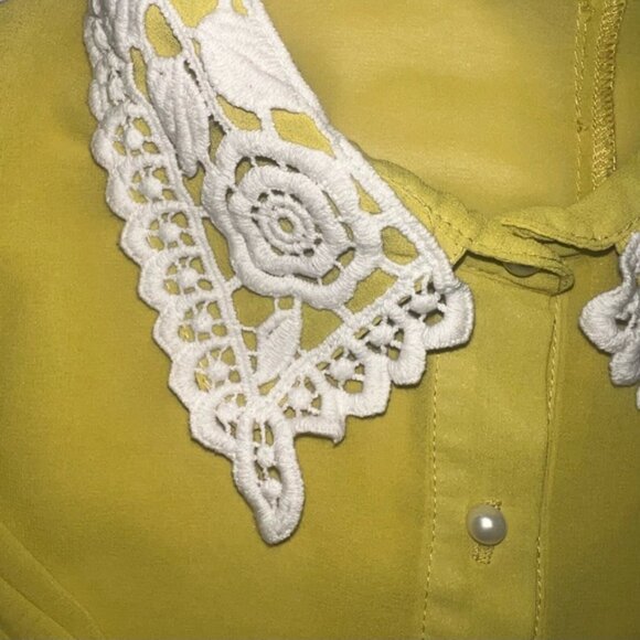 Umgee USA Mustard Yellow Blouse with Crochet Collar – Size M - Picture 9 of 11